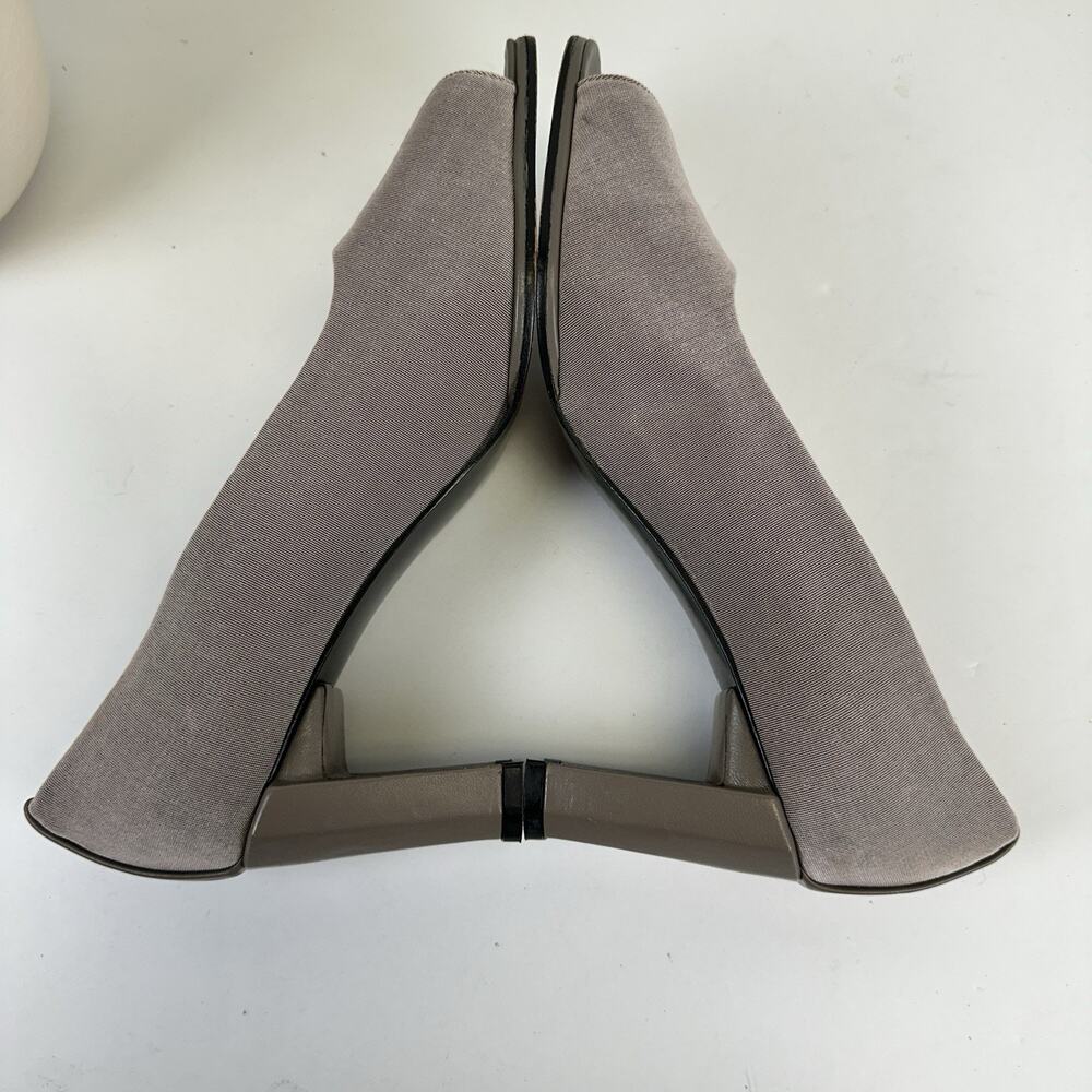 Stuart Weitzman Shimmer Taupe Textile Block Heel Pumps Peep Toe Shoes Size 10 AA - Picture 6 of 9